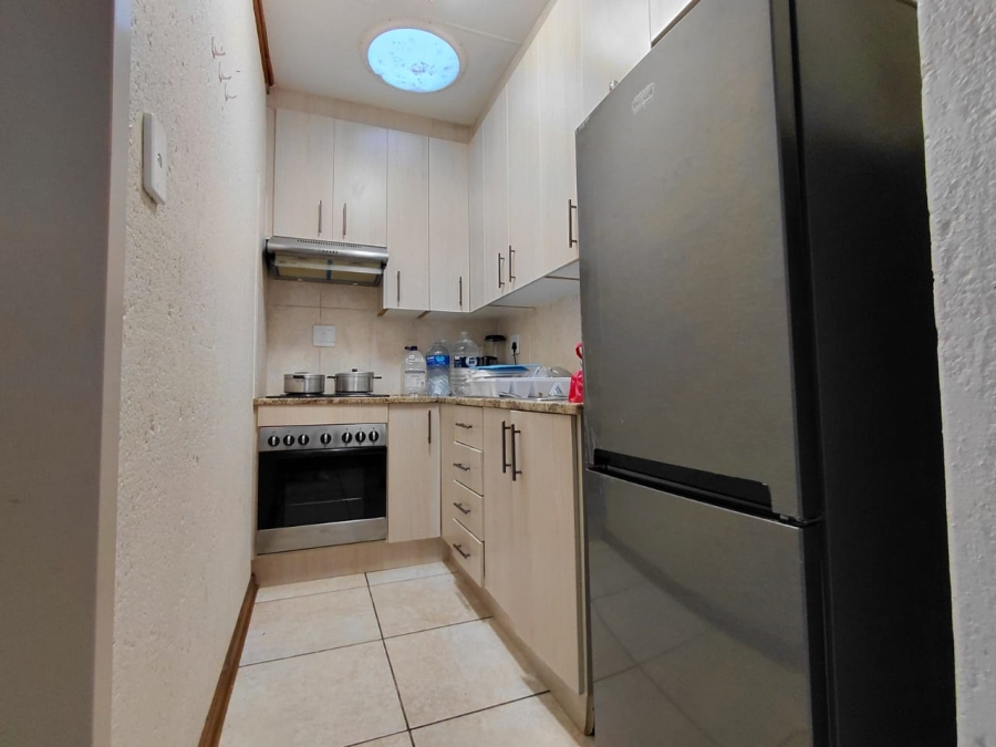2 Bedroom Property for Sale in Kannoniers Park North West